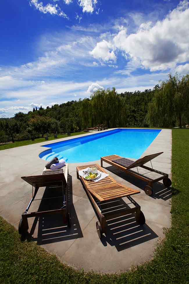 agriturismo arezzo piscina